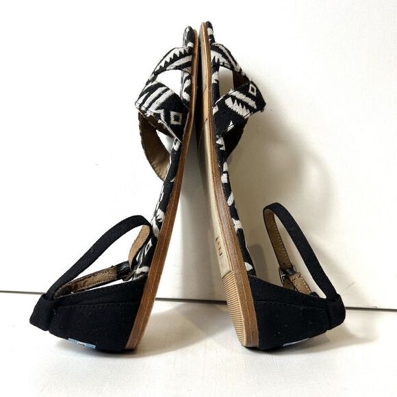 Toms Fabric Sandals Women's 10 Ankle Strap Black Geometric Buckle Comfort Casual - Picture 6 of 10